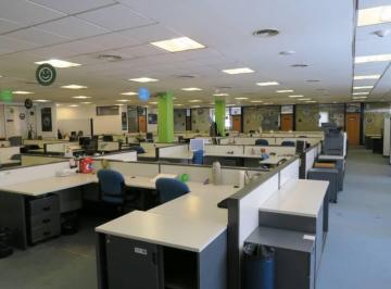 Oficina comercial · 1659m² · 12 Cocheras · Oficina en Alquiler en Edificio Clasico