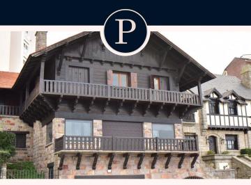 Casa · 549m² · 8 Ambientes · 2 Cocheras · Venta Exclusiva Residencia en Playa Chica