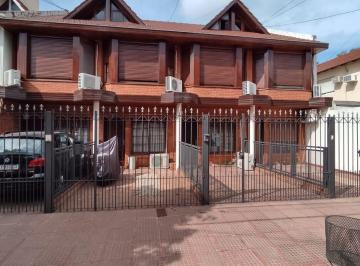 Casa de 4 ambientes, La Matanza · Triplex 4 Amb Cochera Fondo Venta - Ramos Mejía