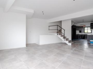 Departamento · 124m² · 3 Ambientes · 1 Cochera · Tríplex de 3 Ambientes con Jardín, Piscina y Cochera en Venta en Olivos, Vicente López.