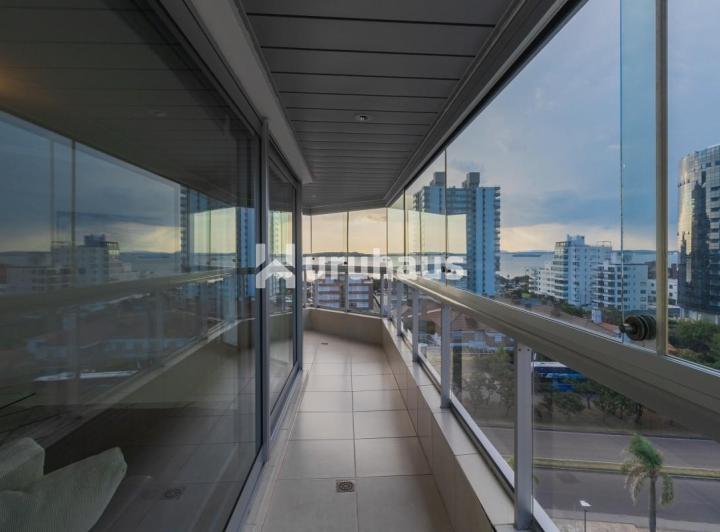 Departamento · 130m² · 4 Ambientes · 1 Cochera