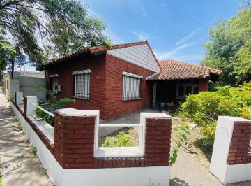 KNK-KNK-3935_2 · Oportunidad Venta Casa de 4 Ambientes en Ituzaingo
