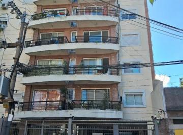 Departamento · 42m² · 2 Ambientes · Caseros Departamento de 2 Ambientes con Balcón Al Frente F: 6859