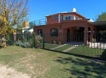Frente propiedad · Casa con Cabaña y Depto en Barrio Residencial Nono
