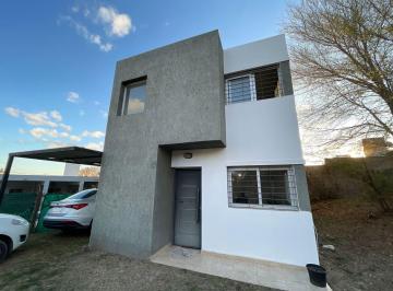 Casa de 6 ambientes, Villa Allende · Villa Allende, Dúplex en Venta de 2 Dorm. C/ Cochera