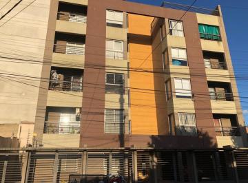 Departamento de 2 ambientes, Morón · Depto Dos Ambientes Pb / Cochera Doble y Patio