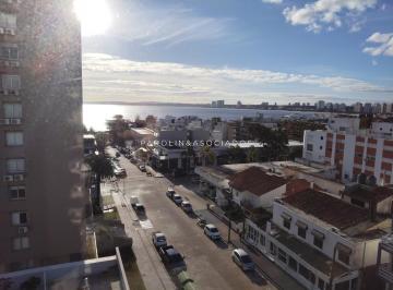 Foto1 · Apartamento en Venta de 1 Dormitorio en Lux Tower, Punta del Este.