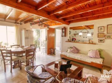PH · 133m² · 5 Ambientes · Venta en Block de Dos Casas en PH - Martínez