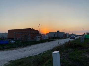 Vista desde la esquina · Venta de Lotes en "Lomas de Arana"