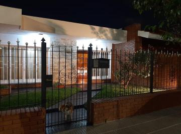 Casa de 8 ambientes, Córdoba · Vendo Hermosa Propiedad 3 Dorm. Barrio Ayacucho