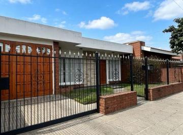 Casa de 8 ambientes, Córdoba · Vendo Casa 3 Dorm. Barrio Ayacucho