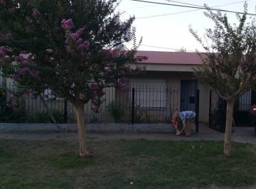 KNK-KNK-3932_2 · Oportunidad Venta Casa Amplia de 3 Ambientes Ituzaingo