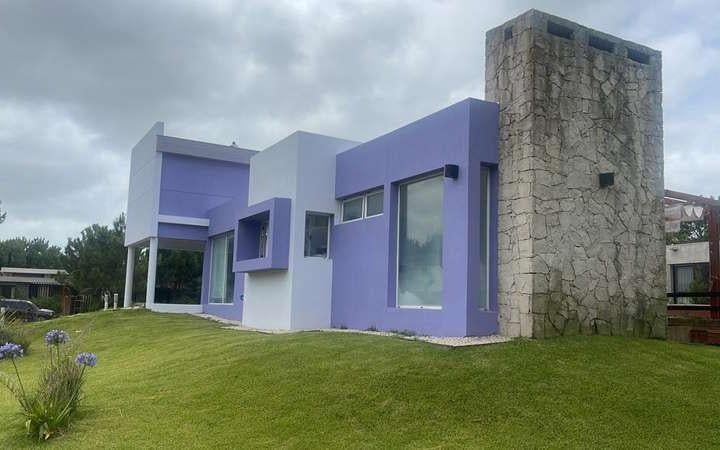 Casa · 160m² · 4 Ambientes · 1 Cochera