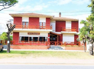 GIA-GI1-2711_2 · Venta Hotel, 30 Hab, 70pax, 2 Lotes 1095 m², 645 m² Cub Muy B