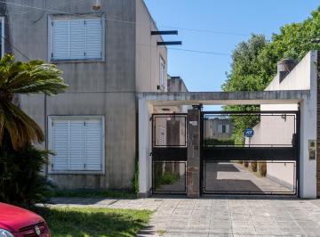 Casa de 4 ambientes, Lomas de Zamora · Araoz 851 - Duplex 4 Amb. en Venta. Acepta Permuta