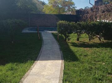 Casa · 250m² · 4 Ambientes · Casa 4 Amb. en Dos Plantas Escucha Ofertas!