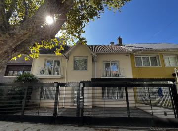 Casa de 6 ambientes, Vicente López · Olivos, Único y Exclusivo Chalet en Alquiler de 6 Ambientes Sobre Lote de 11x50