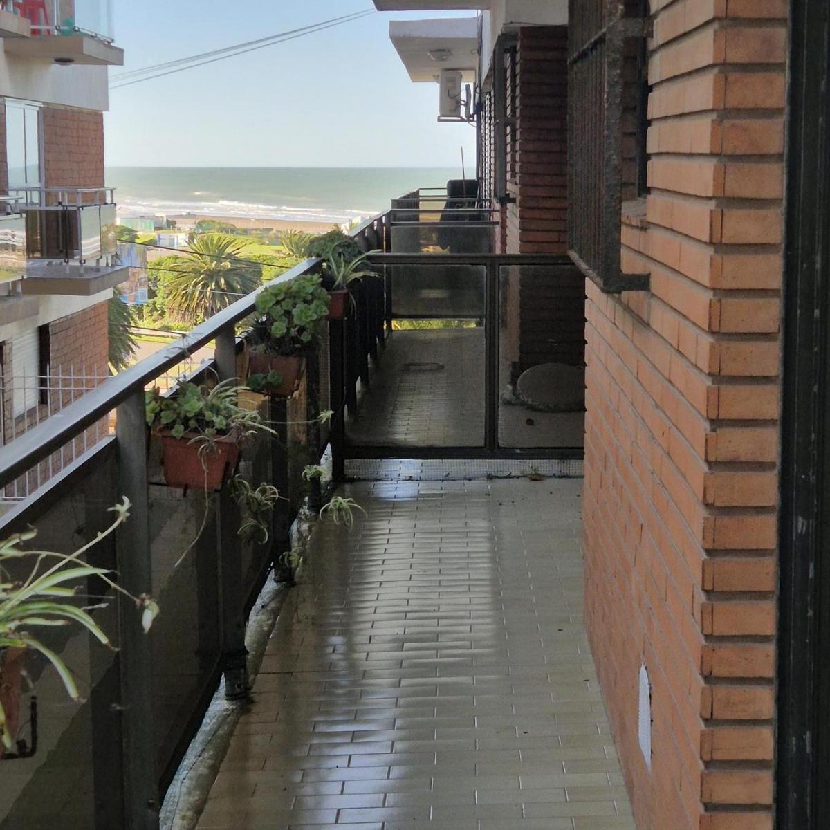 Depto 2 amb, 50m² en Punta Mogotes, con cochera y balcón