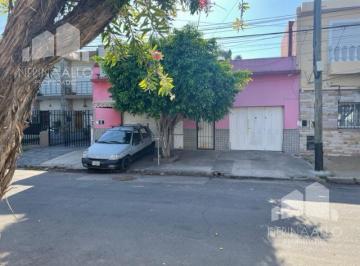 Casa · 220m² · 5 Ambientes · 1 Cochera · Venta Casa Local en El Palomar - Oportunidad