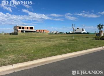 Terreno · 683m² · Terreno en Puertos del Lago - Barrio Amarras