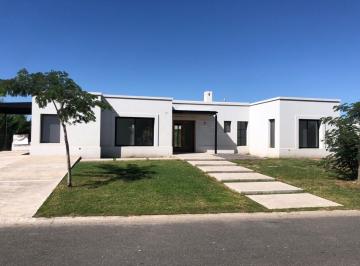 Casa · 235m² · 5 Ambientes · 2 Cocheras · Casa Canton Puerto a Estrenar