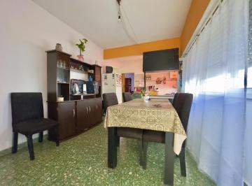 general-san-martin-villa-ballester-venta-departamento-3-ambientes · Departamento de 4 Ambientes con Patio