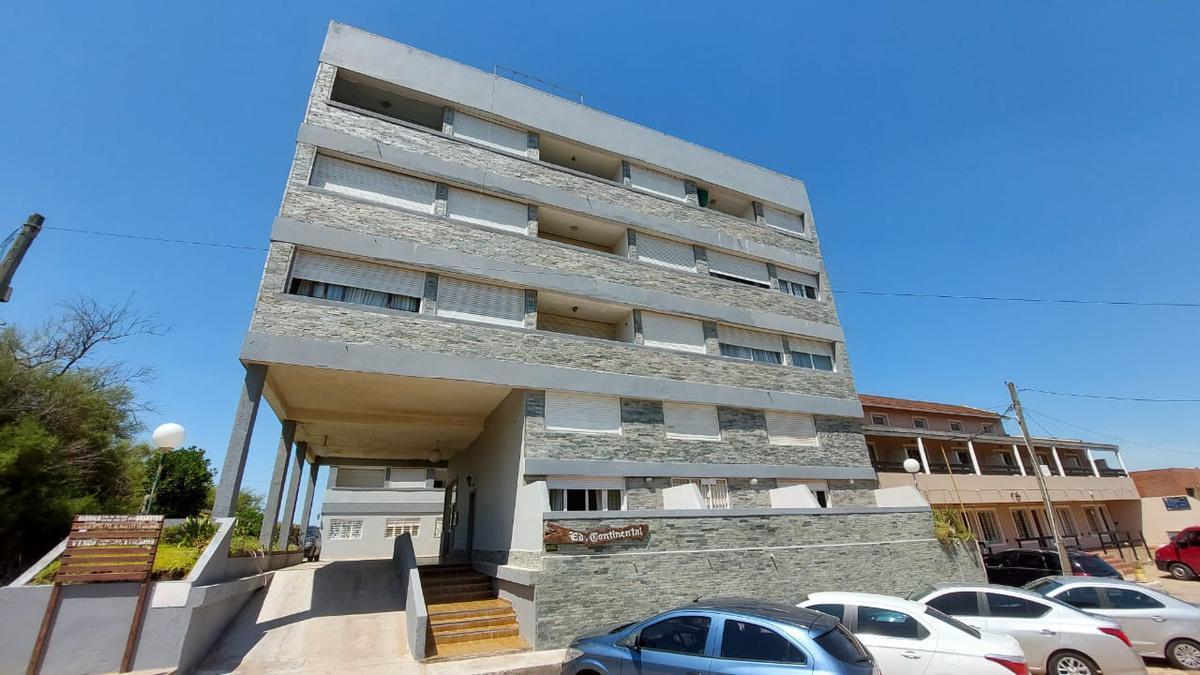 Costanera e/ Paseo 121 y 123