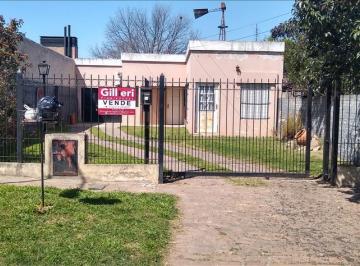 Casa de 5 ambientes, Luján · Casa y Departamento en Barrio Sarmiento, Luján (B. A).