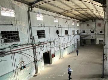 Depósito · 303m² · Depósito en Lanús