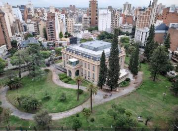 Departamento · 130ha · 3 Ambientes · Venta - Semi Piso de Categoria con Vistas Al Palacio Ferreyra - 3 Dorm. 3 Baños
