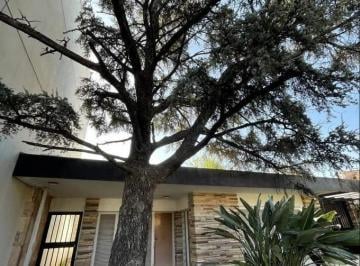 Casa · 249m² · 5 Ambientes · ¡Oportunidad! Venta Casa Uso Comercial - Zona Bancaria