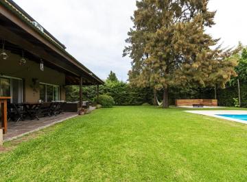 Casa · 187m² · 7 Ambientes · 2 Cocheras · Viví en Pilar, a Minutos de Los Mejores Colegios de La Zona