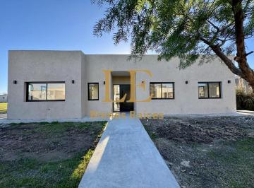 Casa · 180m² · 4 Ambientes · 4 Cocheras · Venta Casa El Ensueño