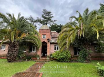 Casa · 172m² · 4 Ambientes · Casa en Alquiler en La Tradición