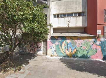 Depósito · 320m² · Depósito en Lanús de 320 m² Cubiertos