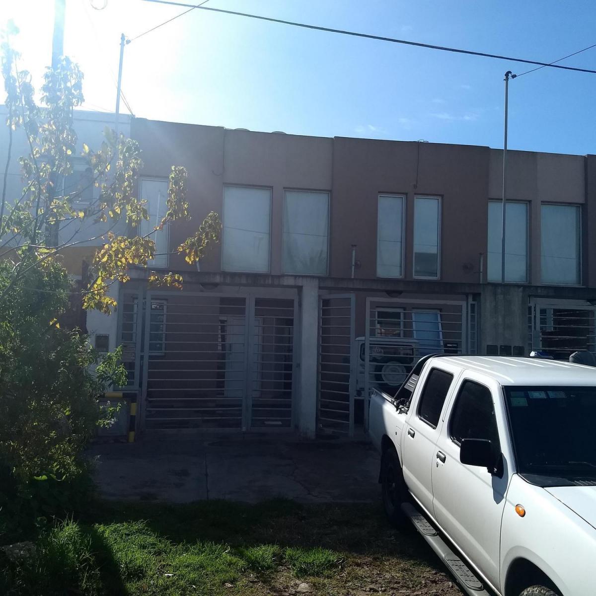 Dúplex 3 amb, 90m² en Punta Mogotes con patio y cochera