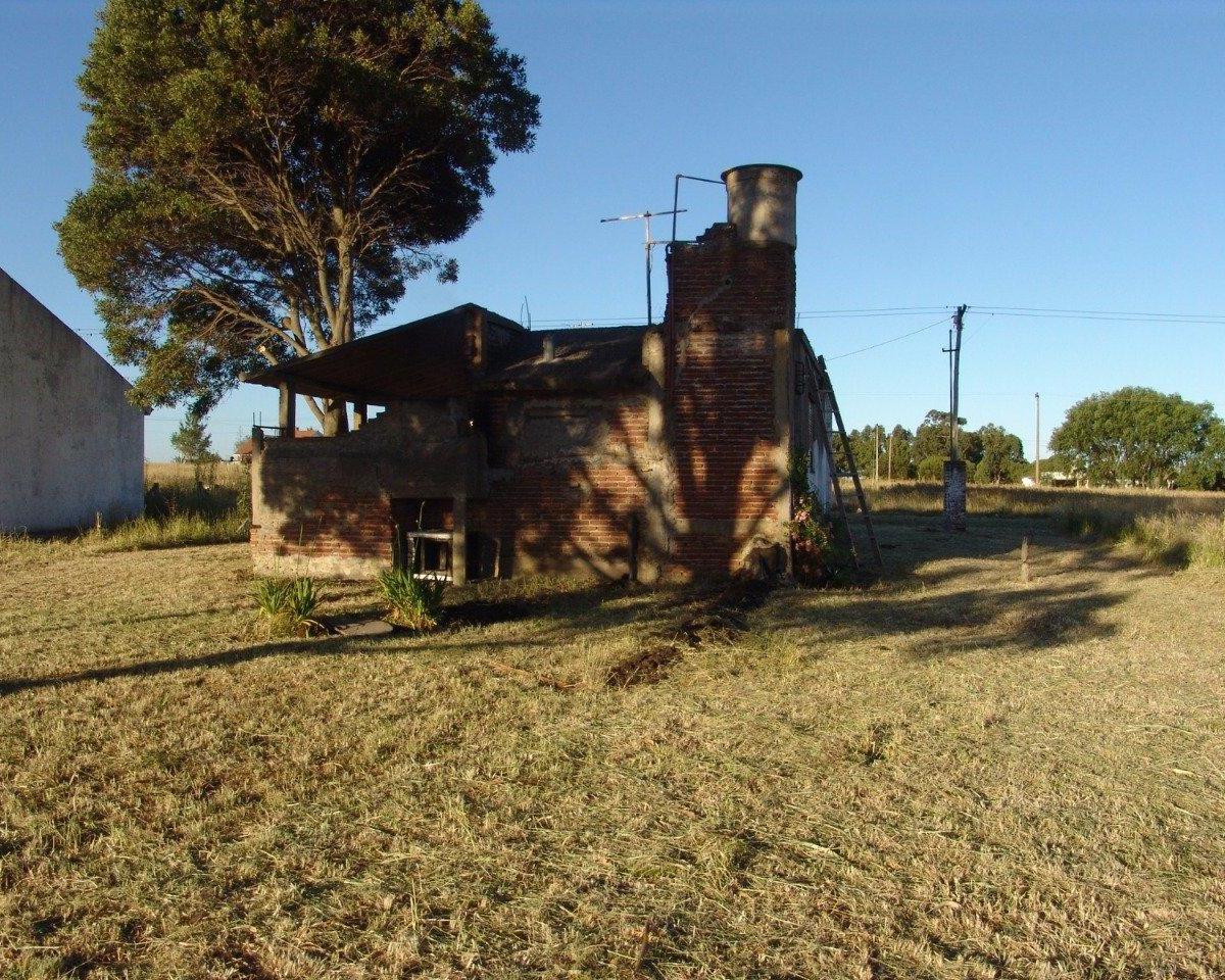 Casa a Refaccionar en Los Acantilados
