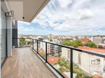 Departamento · 132m² · 4 Ambientes · 1 Cochera · Departamento en Guemes