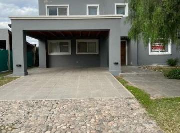 Foto · Villa Allende! San Alfonso II Alquiler Casa 3 Dor - Pileta - Barrio Cerrado con Seguridad - Villa a