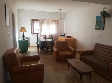 Departamento · 80m² · 2 Dormitorios · 1 Cochera · Tres Ambientes con Cochera