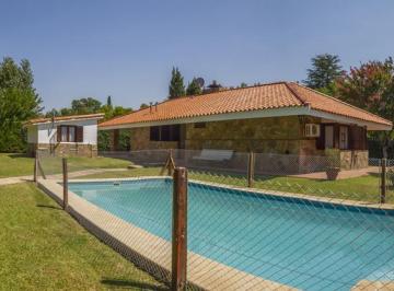 Casa · 250m² · 7 Ambientes · 2 Cocheras · Casa - Cotos de La Alameda - Piscina - Quincho - Permuta