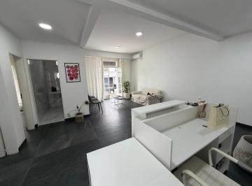 Oficina comercial · 54m² · 3 Ambientes · Excelente Oficina Comercial de 64 m² 1 Piso Pleno Centro