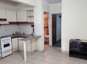 Departamento de 2 ambientes, Tres de Febrero · Excelente Oportunidad ¡Departamento 2 Ambientes con Balcon Al Frente!