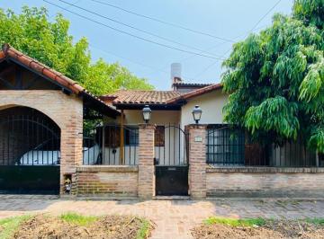 Casa de 5 ambientes, Ituzaingó · Chalet de Ladrillo a La Vista en Ituzaingó Norte