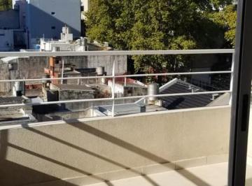 Departamento de 1 ambiente, Villa del Parque · Mono Ambiente con Cochera y Balcón
