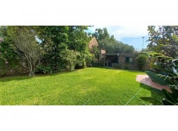Casa · 186m² · 6 Ambientes · 1 Cochera · Casa en Venta de 3 Dorm. en Fisherton