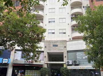 Departamento · 70m² · 3 Ambientes · Departamento de Tres Ambientes con Terraza Propia
