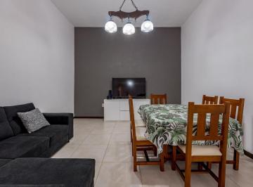 Casa · 81m² · 2 Ambientes · Venta - Casa de Pasillo Unica - 1 Dormitorio - Echesortu, Rosario.