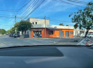 KNK-KNK-3951_2 · Oportunidad Venta Casa y Local en Zona Comercial de Villa Te