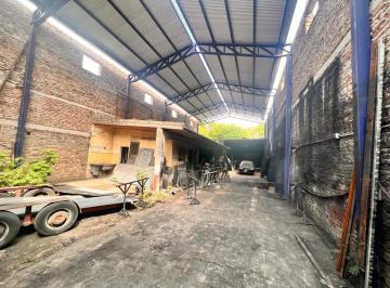 Bodega-Galpón · 100m² · 5 Ambientes · Galpón en Excelente Ubicacion